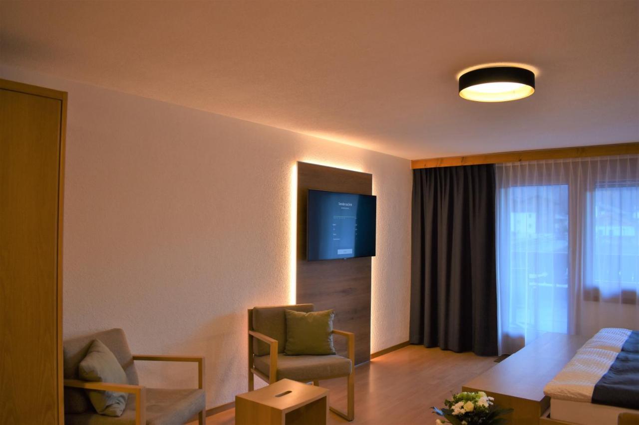 Appartementhaus Crystal Tasch Bagian luar foto